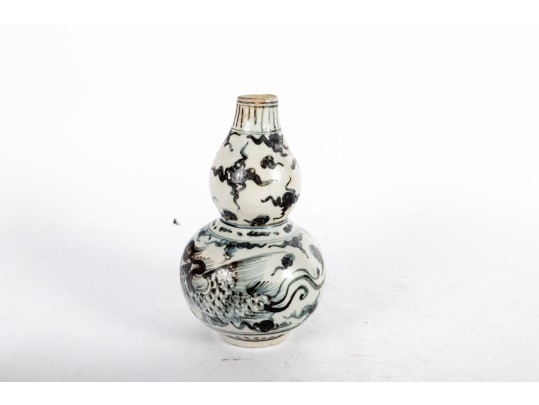 Chinese Blue And White Double Gourd Porcelain Vase