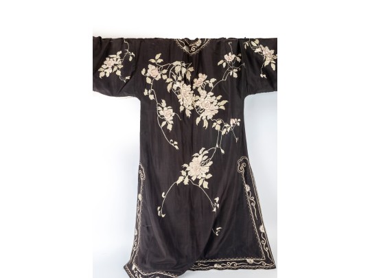 Chinese Silk Embroidered Robe