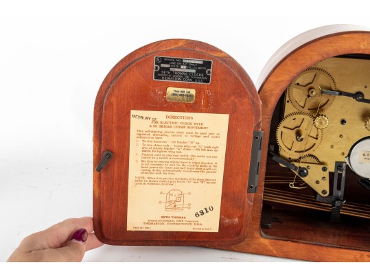 Seth Thomas Tambour Mantel Clock – Model E720-001