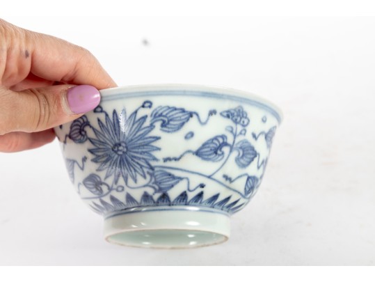 Late 19th Century Chinese Porcleain Lotus Leaf Rice Bowl