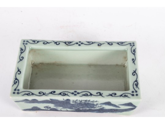 Small Chinese Qing Porcelain Blue & White Planter
