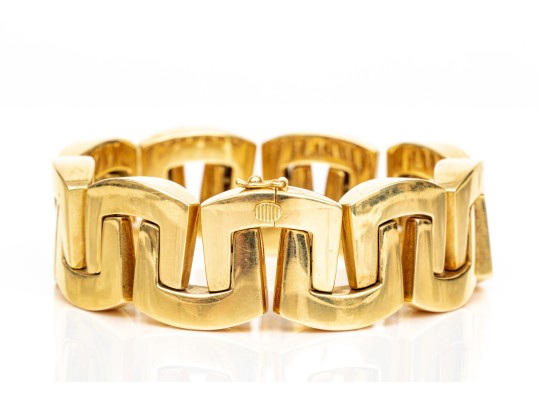 18k Yellow Gold Striking Chunky Opposing 