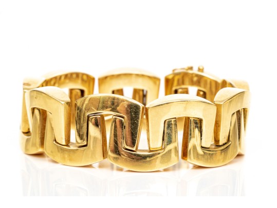 18k Yellow Gold Striking Chunky Opposing 