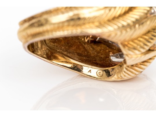 Van Cleef & Arpels 18k Yellow Gold Stunning Vintage Pave Diamond Foliate Ring, Size 3.75