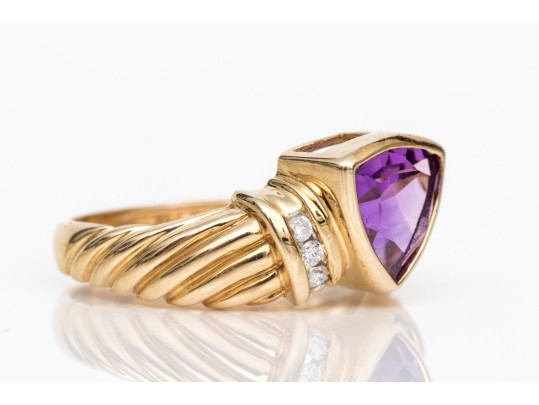 14k Yellow Gold Lovely Contemporary Trillian Amethyst And Diamond Ring, App. 0.06 TCW, Size 7+