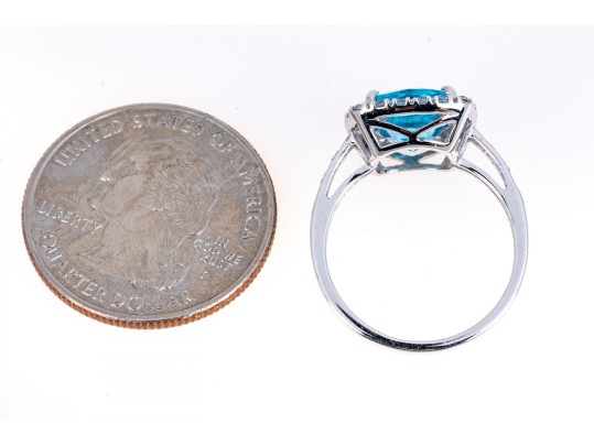 Vibrant 10K White Gold And Blue Topaz Ring, Size 7+