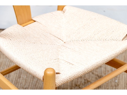Set Of Four Chic Wishbone Form Side Chairs