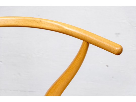 Set Of Four Chic Wishbone Form Side Chairs