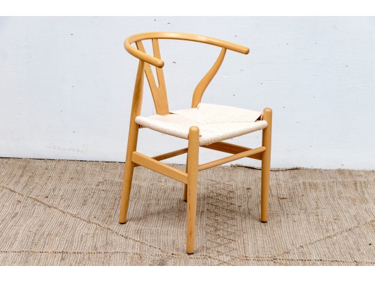 Set Of Four Chic Wishbone Form Side Chairs