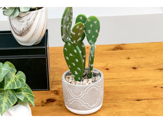 Group Of Seven Stagers Quality Table Top Items