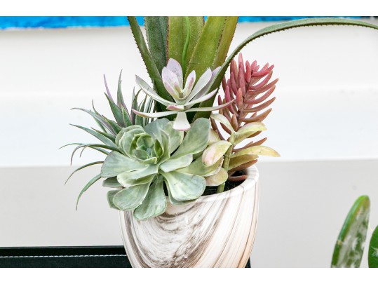 Group Of Seven Stagers Quality Table Top Items