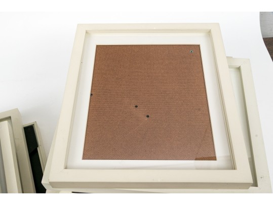 Collection Of Sixteen Pottery Barn Easel Back Picture Frames, Including Two Larger