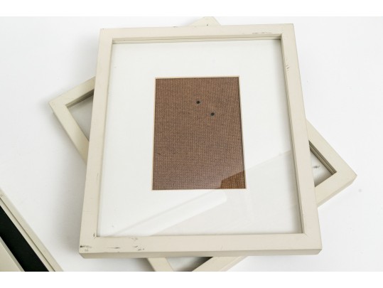 Collection Of Sixteen Pottery Barn Easel Back Picture Frames, Including Two Larger
