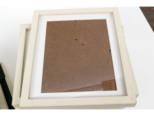 Collection Of Sixteen Pottery Barn Easel Back Picture Frames, Including Two Larger