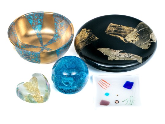 Group Of Five Art Glass And Ceramic Table Top Items