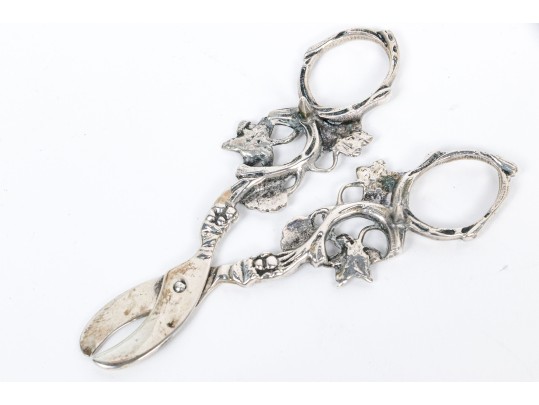 800 Silver Blackberry Shears, 1.285 Troy Ozs. 