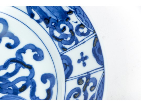 Pair Of Decorative Chinese Export Style Blue And White Porcelain Bowls