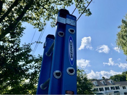 Werner 21 Foot 300 Lb Ladder, Model MT-22