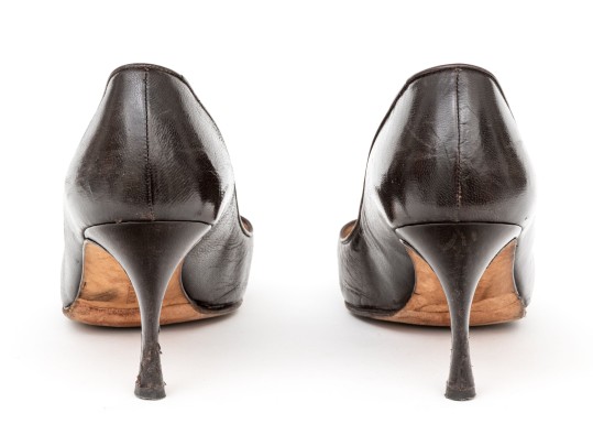 Manolo Blahnik Classic Brown Leather Pumps, Size 41