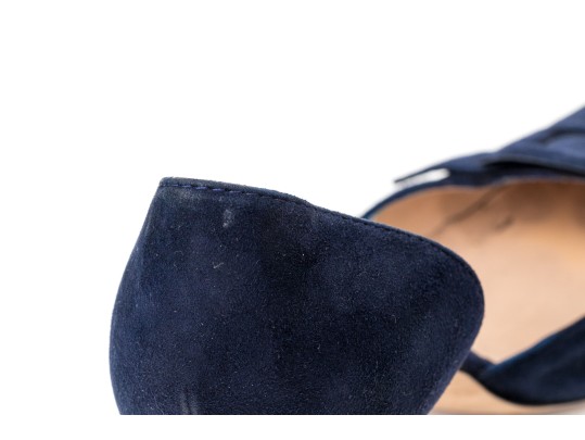 Manolo Blahnik Lovely Blue Suede Buckle Motif Pumps, Size 41