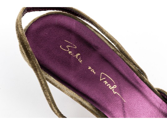 Beatrice Von Tresckow Designs Stunning Beaded Velvet Slingbacks, Size 42