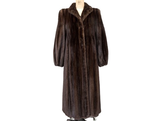B. Altman Beautiful Vintage Collared Long Brown Mink Fur Coat, With Pockets
