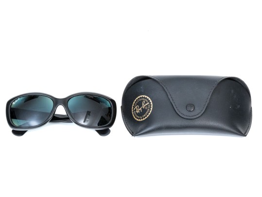 Ray-Ban Stylish Black Oversized Acrylic Sunglasses