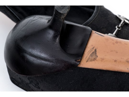 Gucci Black Logo Fabric And Leather Kitten Heel Pumps With Silver-tone Horsebit, Size 10 1/2B