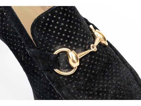 Gucci Edgy Black Perforated Suede Loafers With Gold-tone Horsebit, Size 10 B