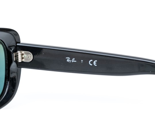 Ray-Ban Stylish Black Oversized Acrylic Sunglasses