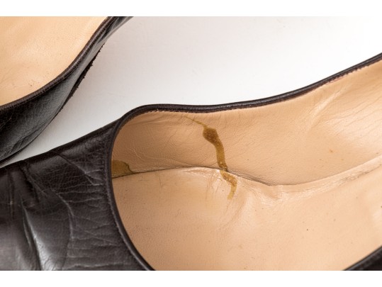 Manolo Blahnik Classic Brown Leather Pumps, Size 41