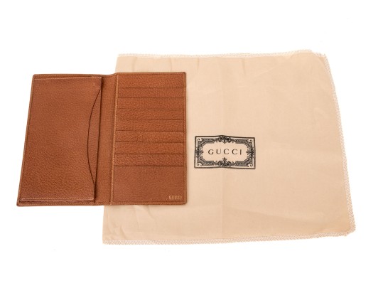 Gucci Handsome Brown Leather Billfold And Credit Card Holder