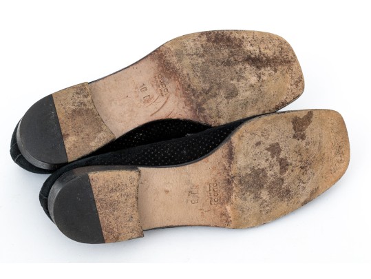 Gucci Edgy Black Perforated Suede Loafers With Gold-tone Horsebit, Size 10 B