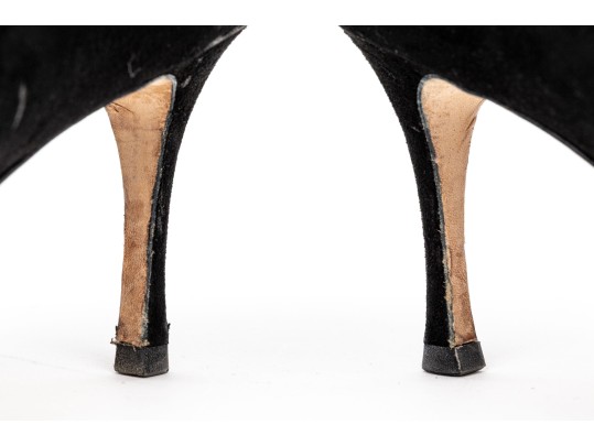 Manolo Blahnik Classic Black Suede Pumps, Size 41 1/2