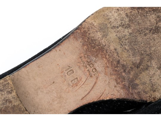 Gucci Edgy Black Perforated Suede Loafers With Gold-tone Horsebit, Size 10 B