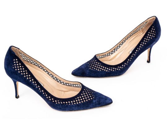 Manolo Blahnik Lattice Edged Blue Suede Pumps, Size 41 1/2