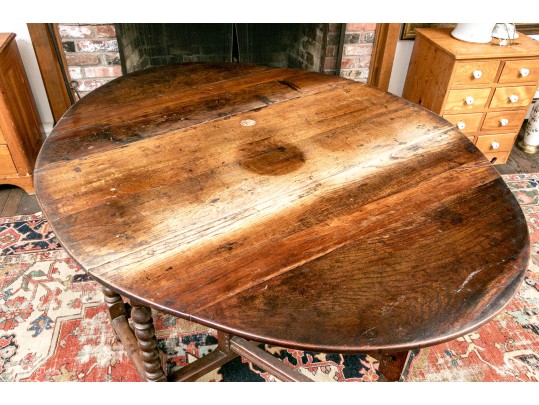 George I Oak Gateleg Table, Circa 1700-1720