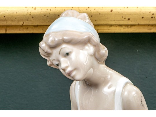 Spanish Rex Valencia D'Avila Hand-painted Porcelain Seated Ballerina