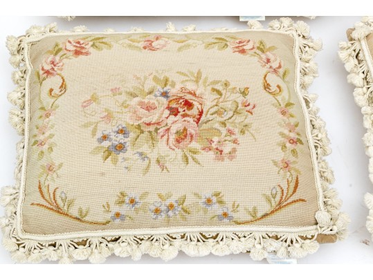 Set Of Four Katha Diddel Home Collection Wool And Cotton Aubusson Style Accent Pillows