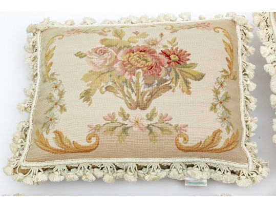 Set Of Four Katha Diddel Home Collection Wool And Cotton Aubusson Style Accent Pillows