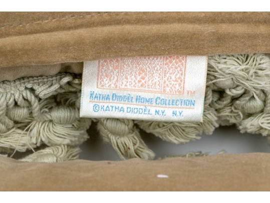 Set Of Four Katha Diddel Home Collection Wool And Cotton Aubusson Style Accent Pillows