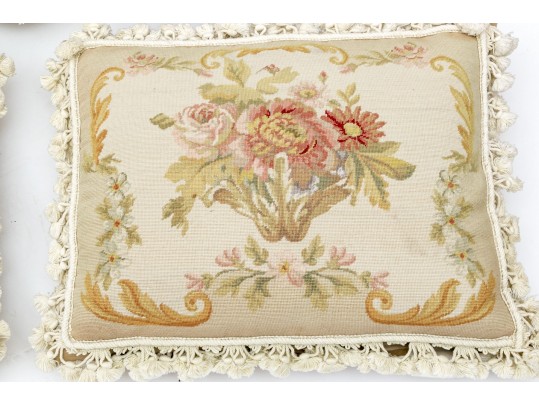 Set Of Four Katha Diddel Home Collection Wool And Cotton Aubusson Style Accent Pillows