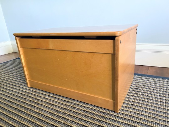 Pine Storage Trunk With Slow Close Hinges