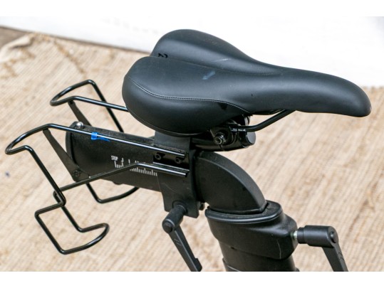 Peleton Excercise Bike With Touch Monitor