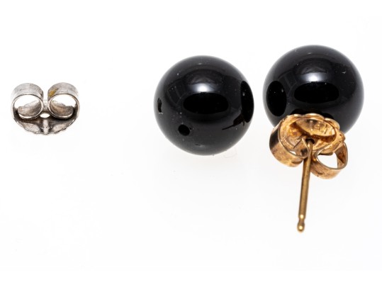 Collection Of 14k And 10k Gold Earrings 