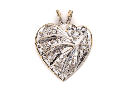 14k White Gold Pretty Patterned Heart Pendant, App. 0.04 TCW