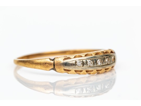 14k Yellow Gold Vintage Band Ring With Diamond Accents, App. 0.015 TCW, Size 5.75