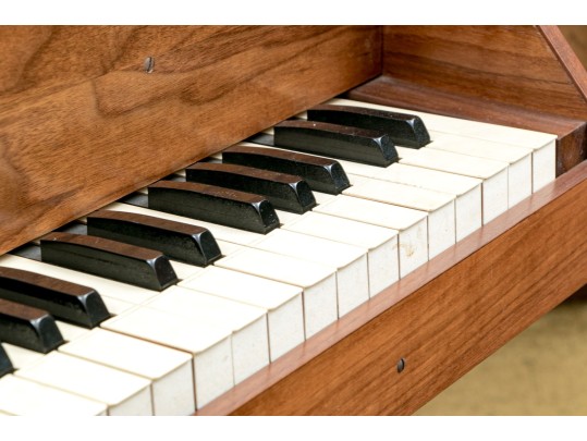 Zuckermann New York Piano #137-196