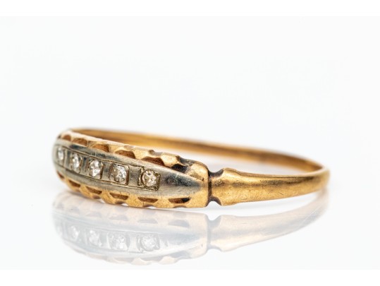 14k Yellow Gold Vintage Band Ring With Diamond Accents, App. 0.015 TCW, Size 5.75