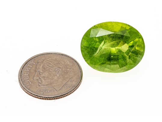 Loose Stone: Oval Faceted Peridot, CTS: 19.69